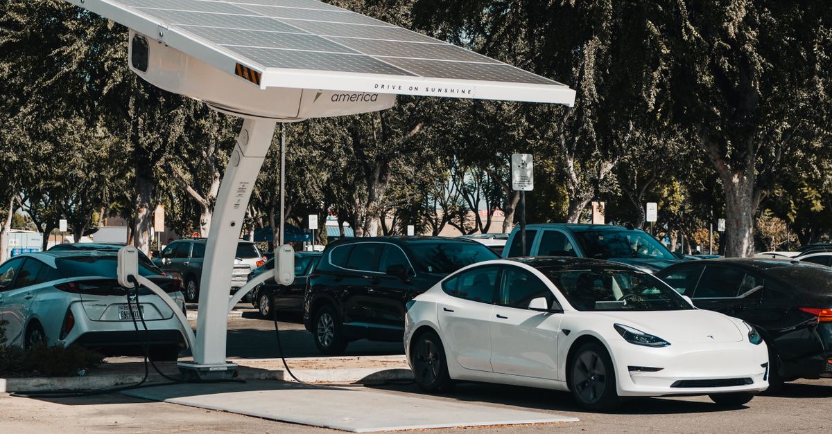 Recharge d'une voiture électrique : modes, prises et temps de charge