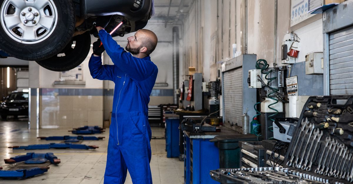 La révision de voiture : contenu, périodicité, prix et budget